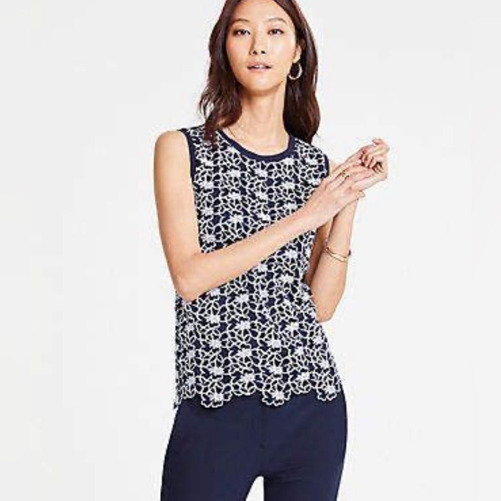 Ann Taylor navy and white lace front cotton top size XS